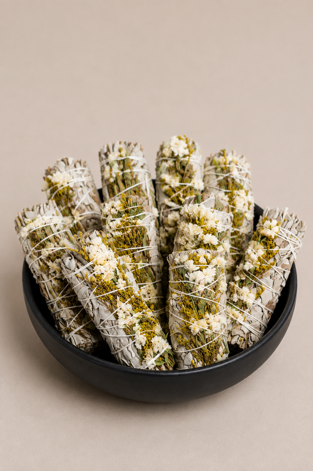 White & Gold Sinuata with White Sage Bundle