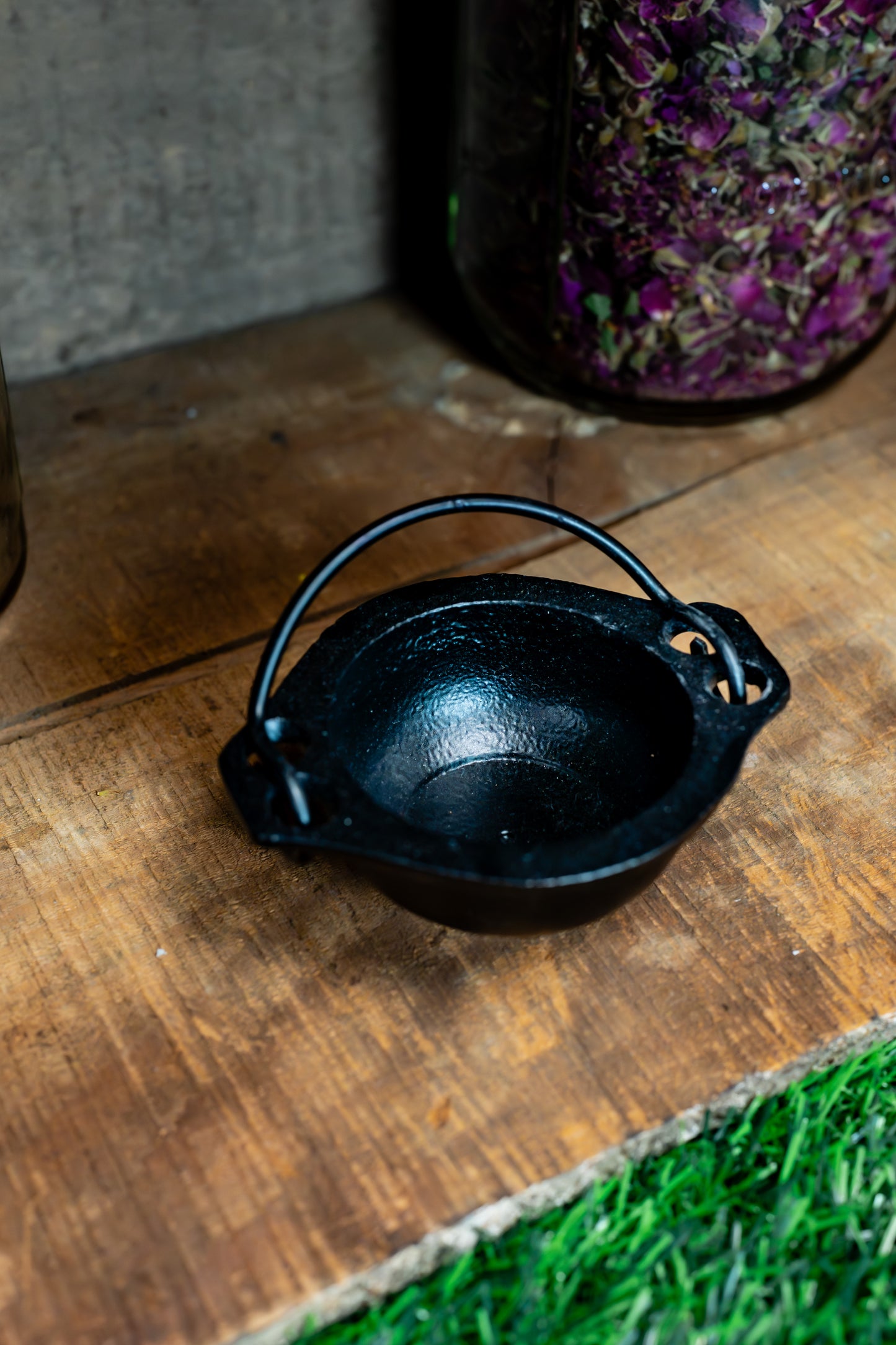 4" Cast Iron Cauldron Smudge Pot
