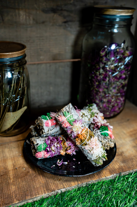 Pink and Beige Sinuata and White Sage Bundle
