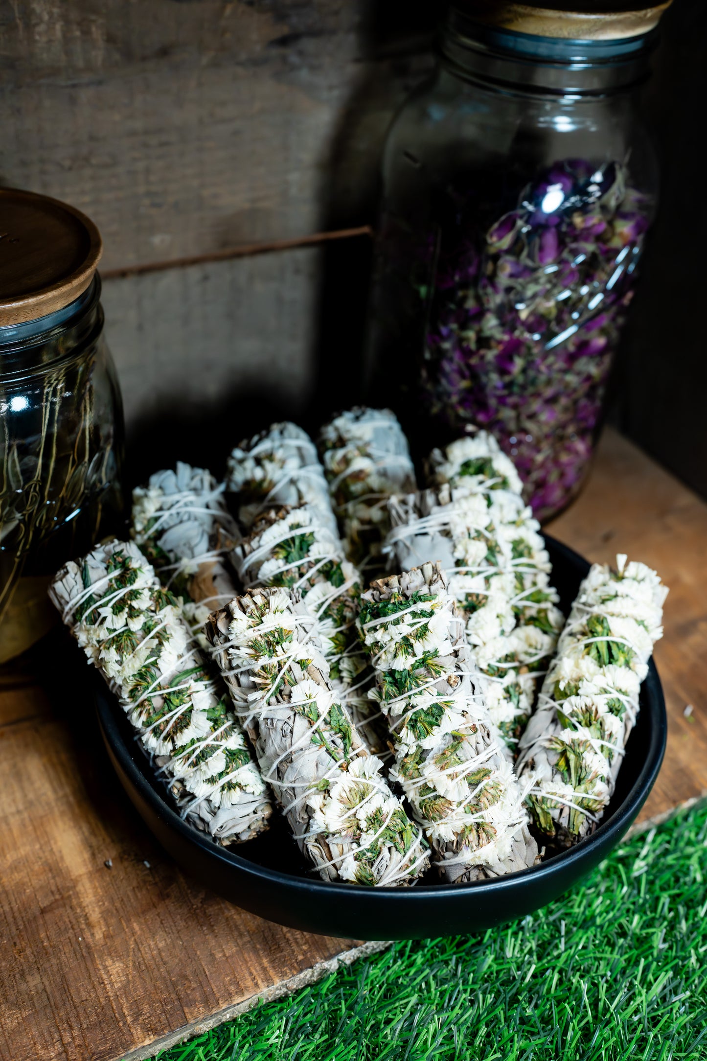 White Sinuata and White Sage Bundle